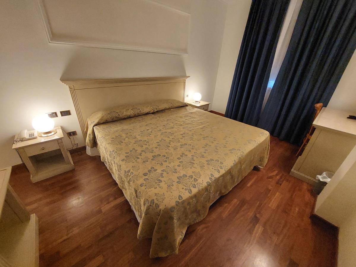 Hotel Villa Medici Rocca San Giovanni Ngoại thất bức ảnh
