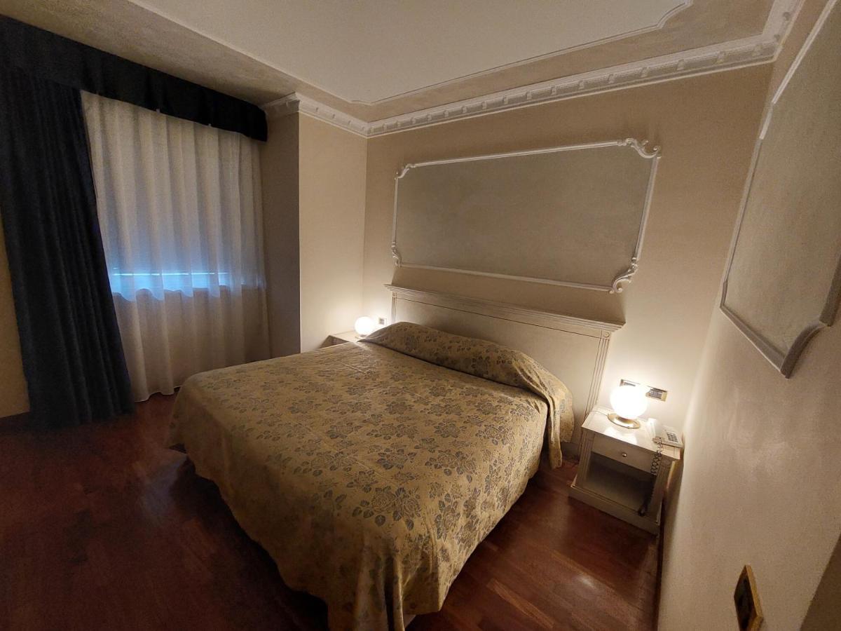 Hotel Villa Medici Rocca San Giovanni Ngoại thất bức ảnh