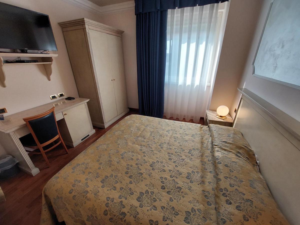 Hotel Villa Medici Rocca San Giovanni Ngoại thất bức ảnh