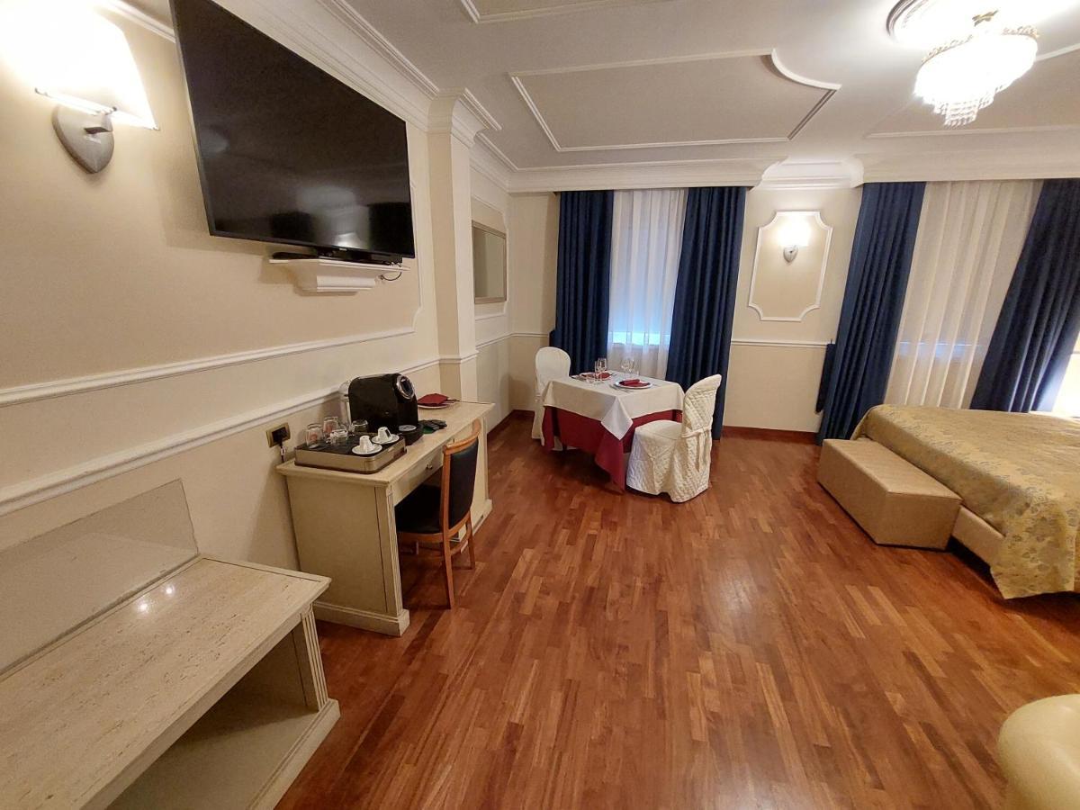 Hotel Villa Medici Rocca San Giovanni Ngoại thất bức ảnh
