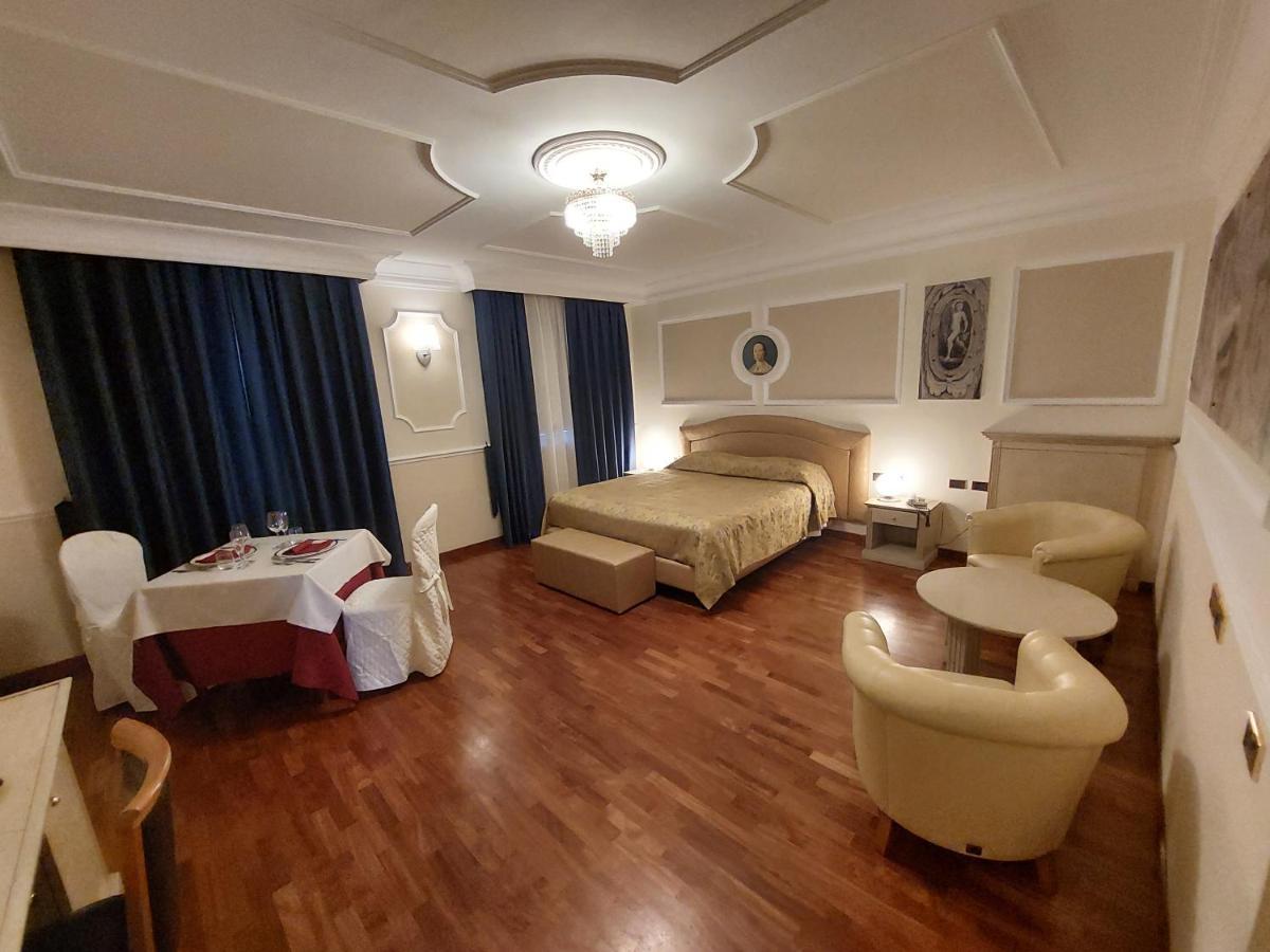 Hotel Villa Medici Rocca San Giovanni Ngoại thất bức ảnh
