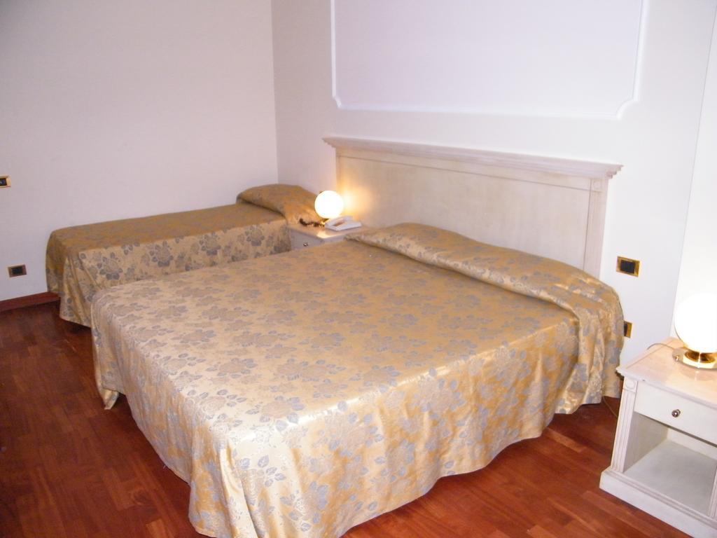 Hotel Villa Medici Rocca San Giovanni Ngoại thất bức ảnh
