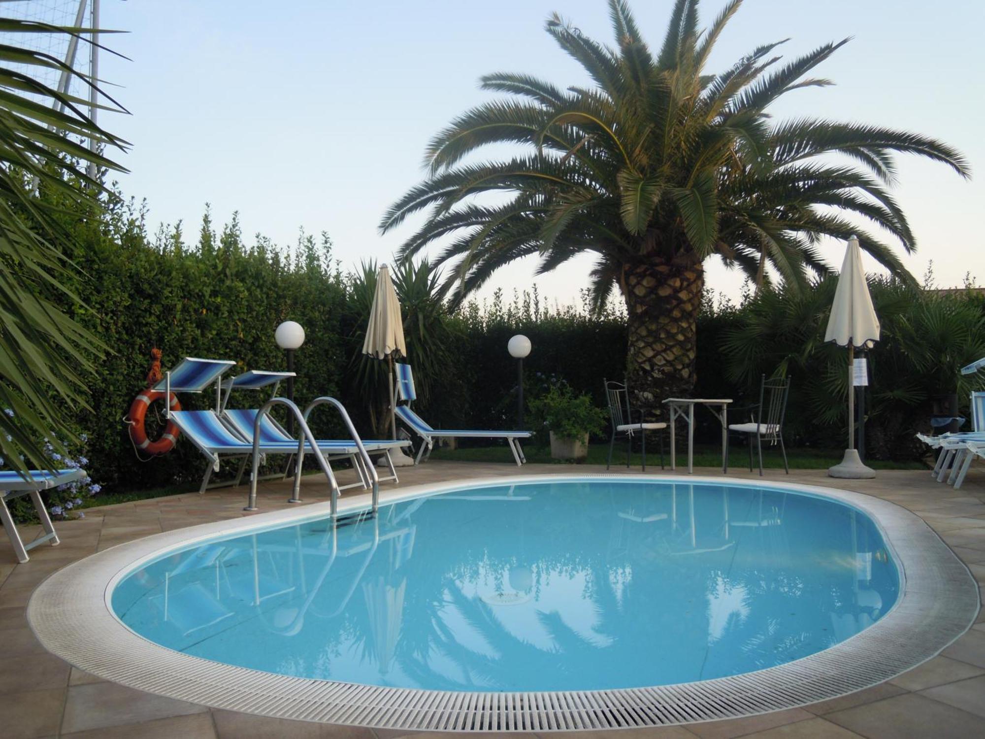 Hotel Villa Medici Rocca San Giovanni Ngoại thất bức ảnh