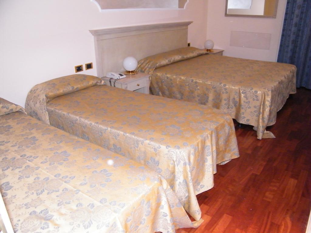 Hotel Villa Medici Rocca San Giovanni Ngoại thất bức ảnh