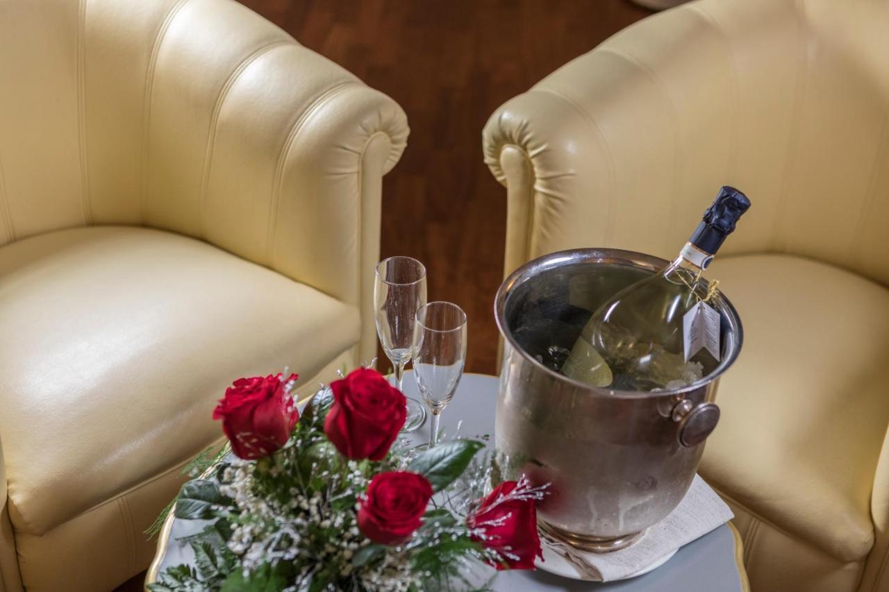 Hotel Villa Medici Rocca San Giovanni Ngoại thất bức ảnh